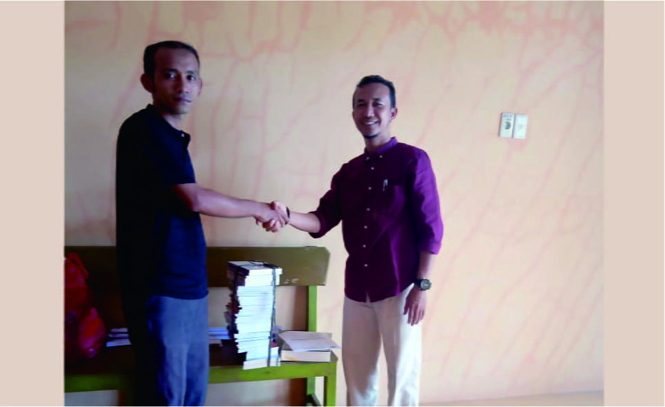 Perpustakaan STKIP Bina Bangsa Meulaboh mendapatkan sumbangan buku dari Dinas Syariat Islam Aceh